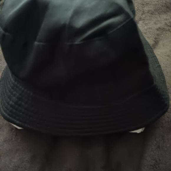 BURBERRY STYLE BUCKET HAT 🪣 - Picture 15 of 16